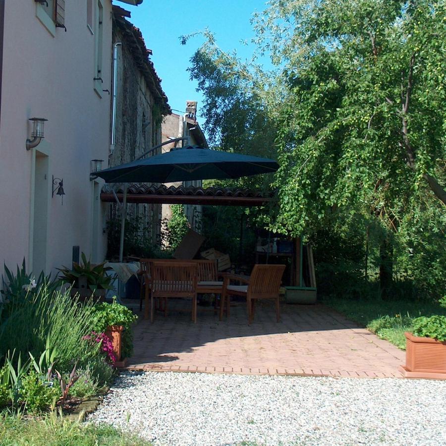 Una Casa Di Campagna Dossobuono Exterior foto