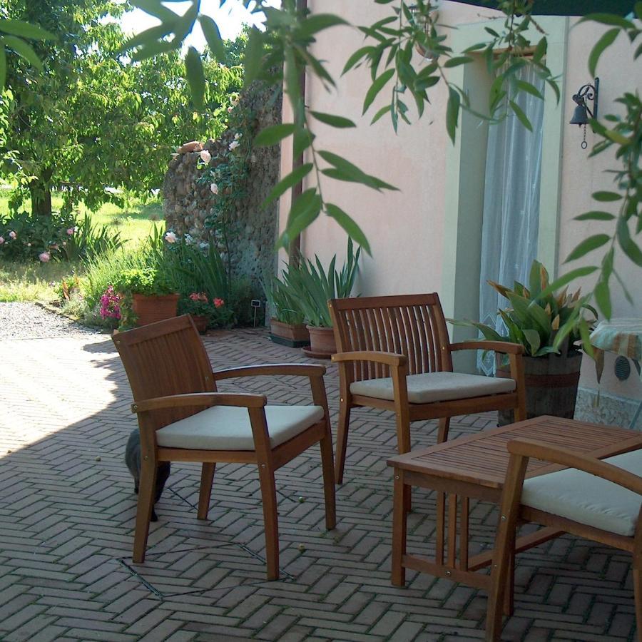 Una Casa Di Campagna Dossobuono Exterior foto