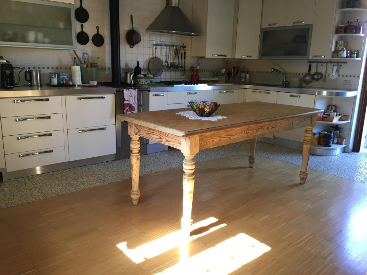 Una Casa Di Campagna Dossobuono Exterior foto