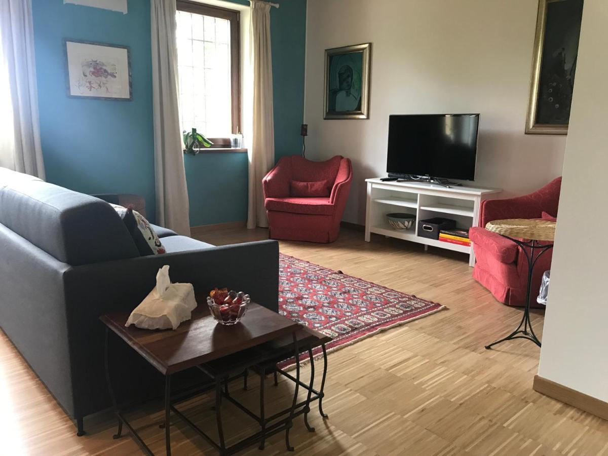 Una Casa Di Campagna Dossobuono Exterior foto